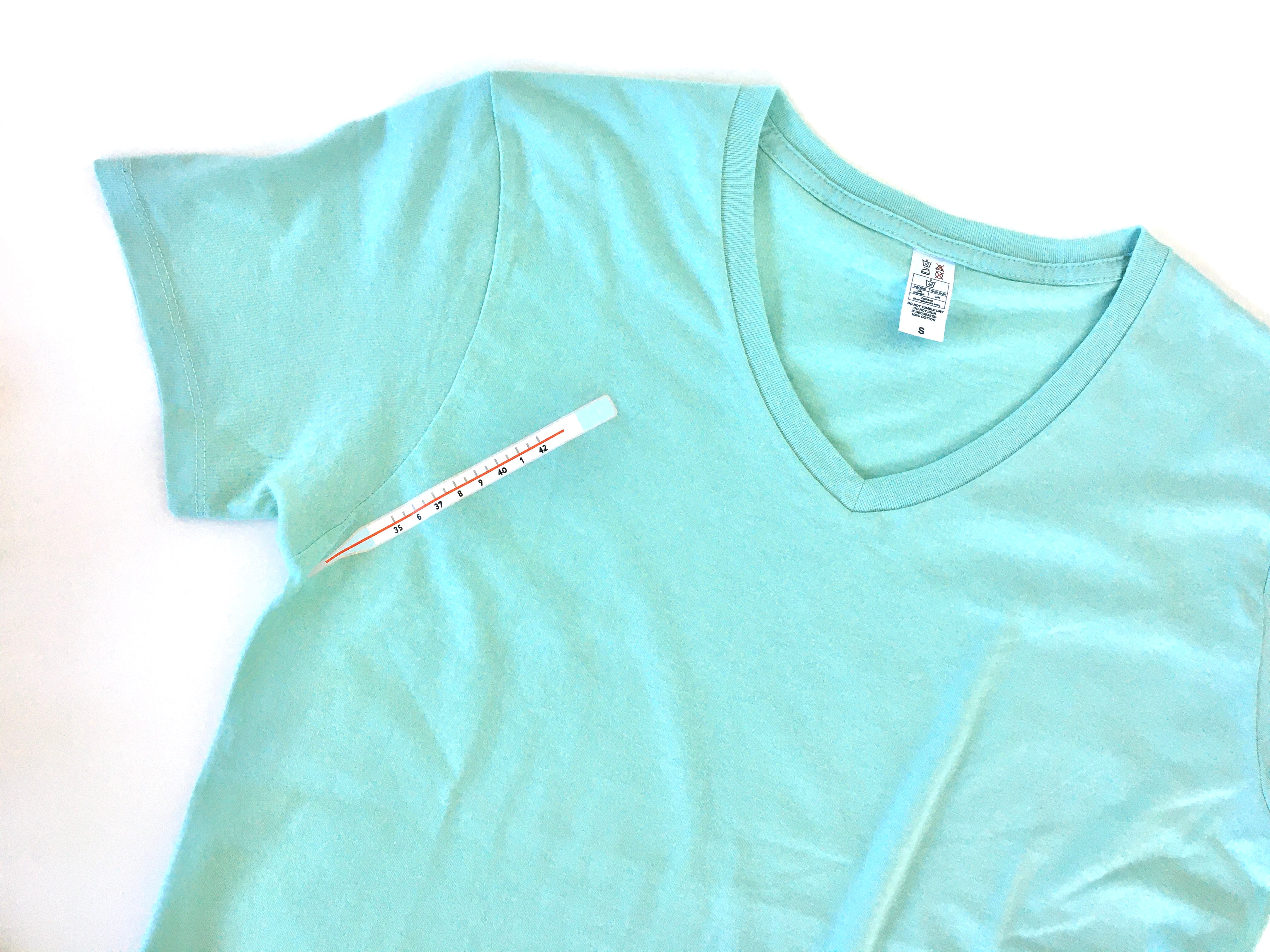 『常に体温を測ってるTシャツ』ミント色